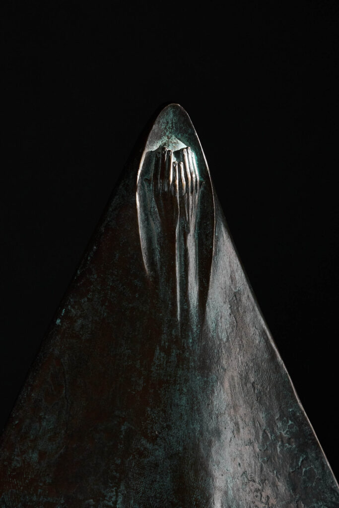 Eugeniusz Sawczyn – Pożegnanie, rzeźba | Fundacja Sztuka Obecna – Art rental