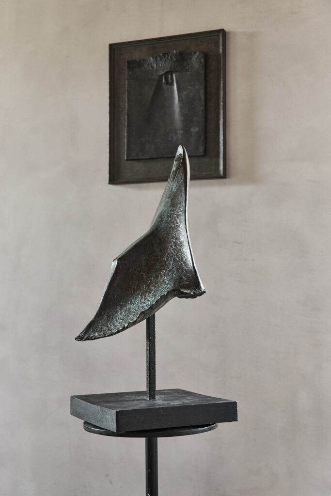 Eugeniusz Sawczyn – Pożegnanie, rzeźba | Fundacja Sztuka Obecna – Art rental